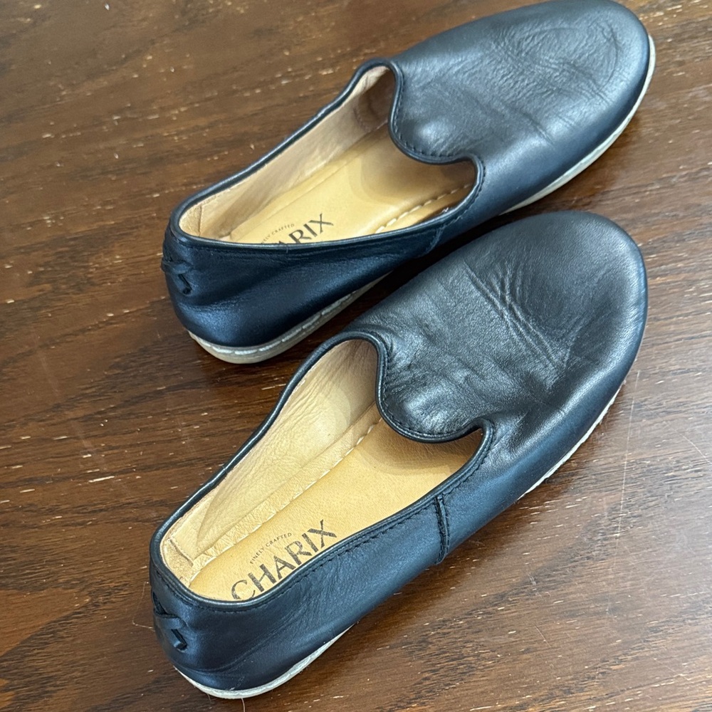 CHARIX Women's black Leather Loafers